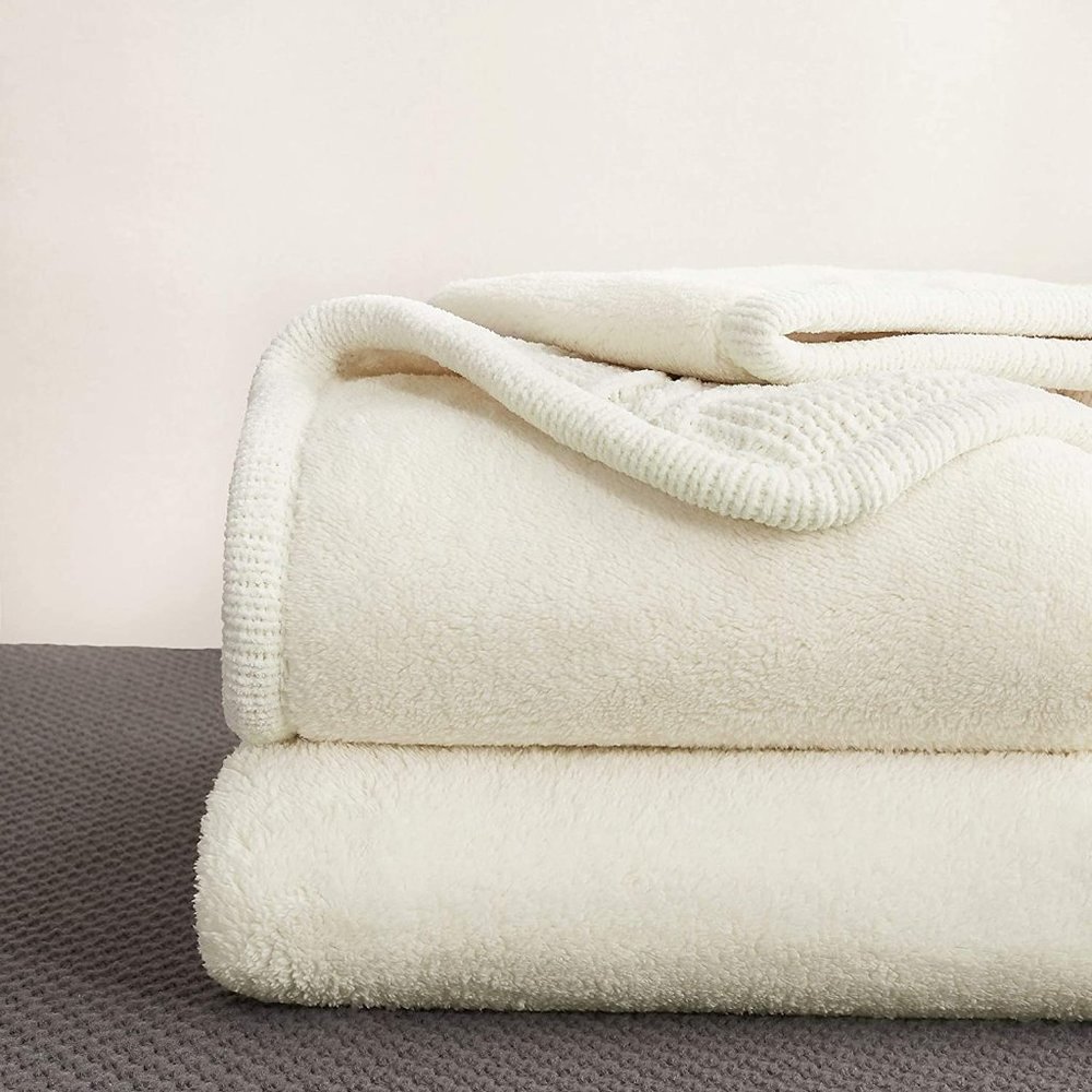 Oversized Cable Knit Sherpa Chenille Blanket White - Picture 5 of 9